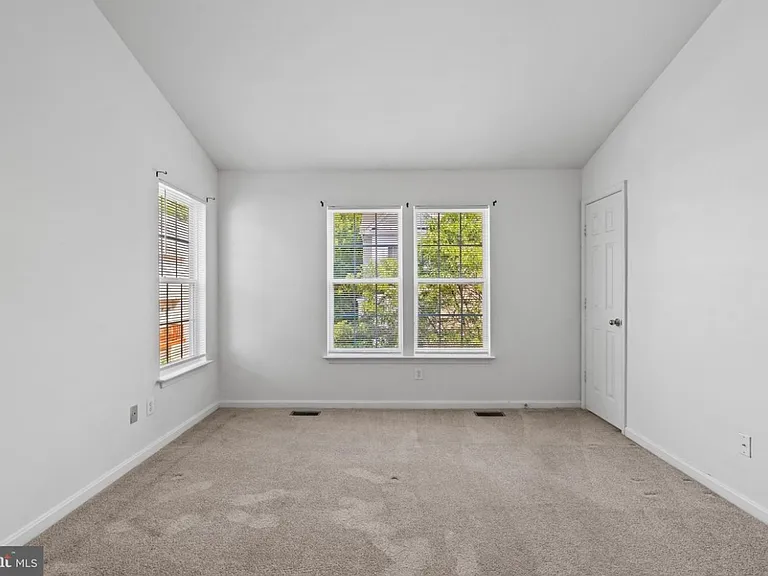 3508 Clay Creek Ct — Photo 24