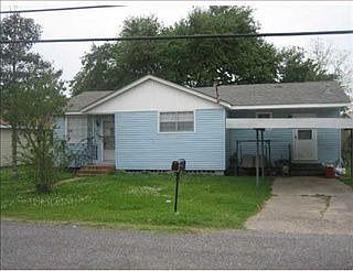 5th image of 112 Bernard Ave
