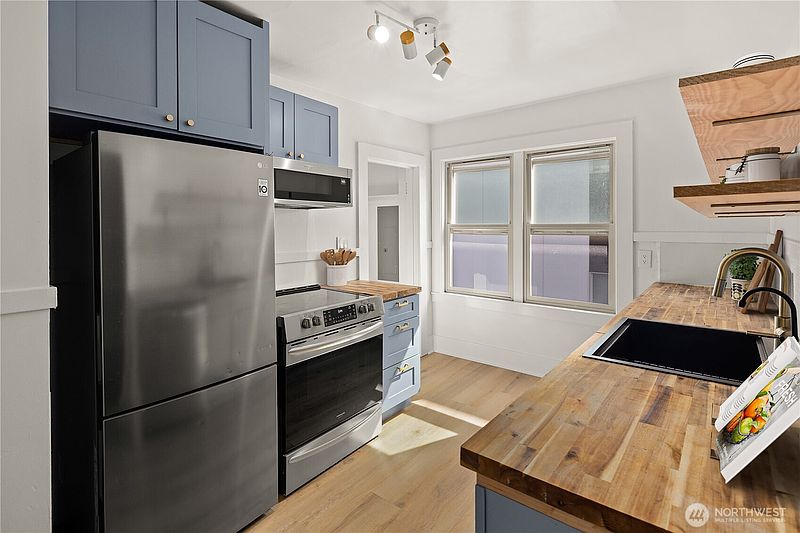 3rd image of 6620 Carleton Avenue S