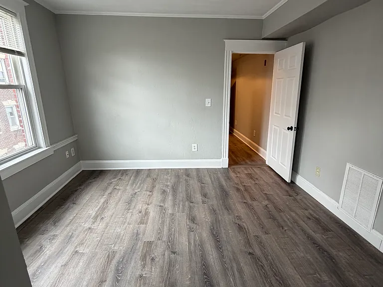 250 Washington St #7 — Photo 7
