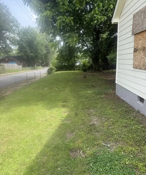 2555 Kimball Ave — Photo 2