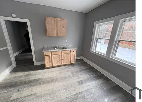 3293 E 143rd St #2 — Photo 3