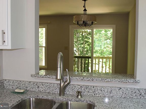 5th image of 10801 Chesterwood Dr