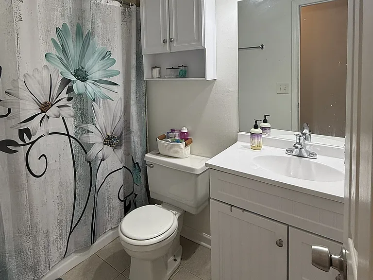 114 Lucia Dr SE — Photo 9