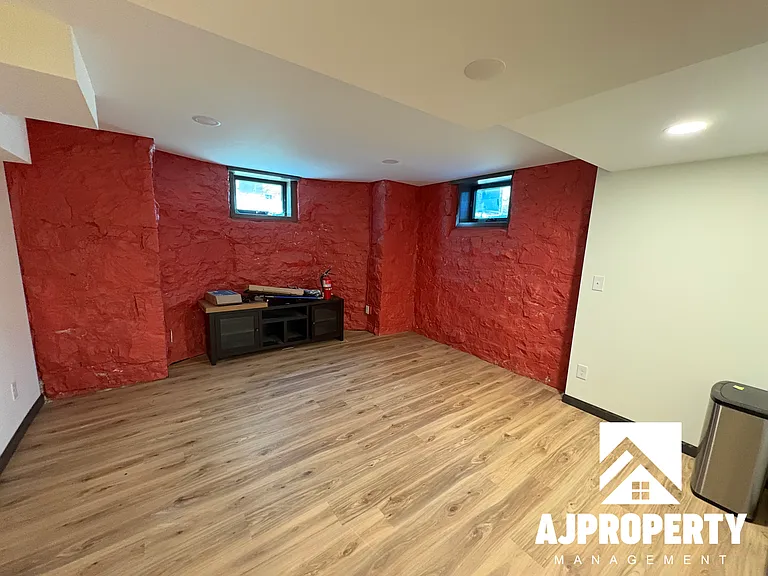 119 N Summit Ave — Photo 18
