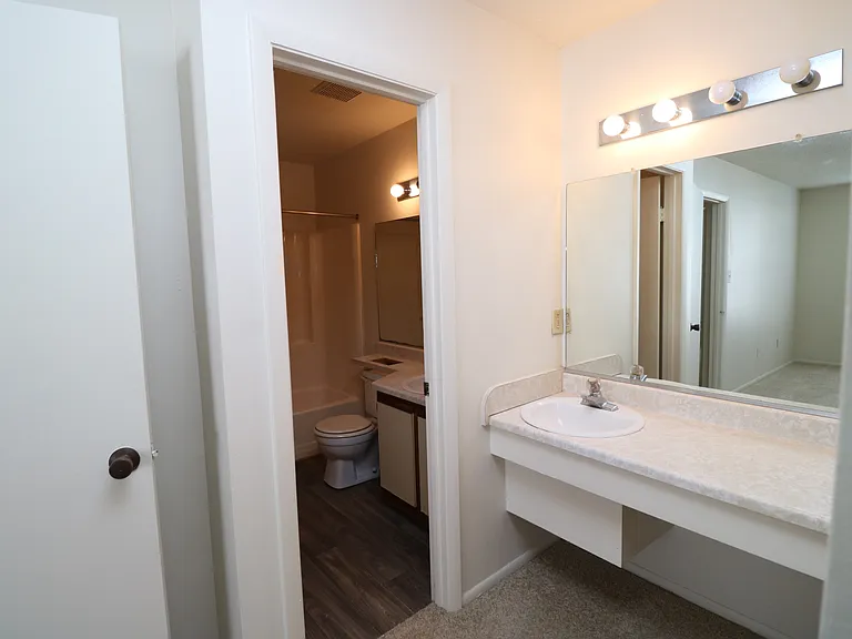 4155 Thalia Station Cir — Photo 12
