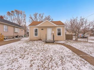 304 W Kalama Ave, Madison Heights, MI 48071