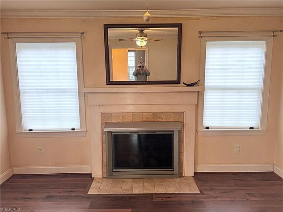 5th image of 114 W Green Ct