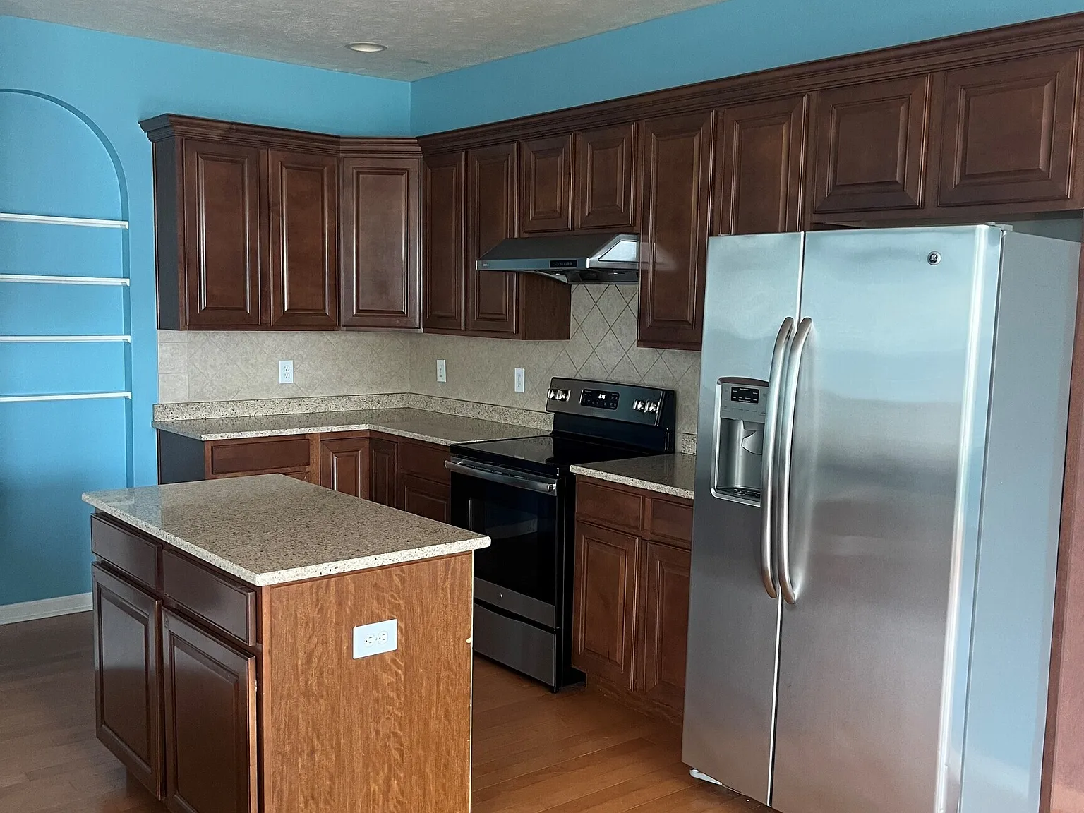 4 bed, 3.0 bath, 3044 sqft, $2,599 — Photo 3