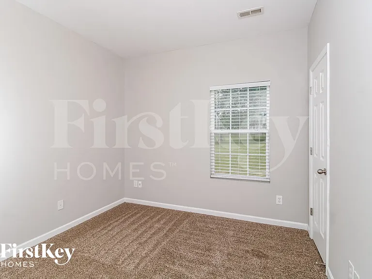 1810 Beeson Park Ln — Photo 11
