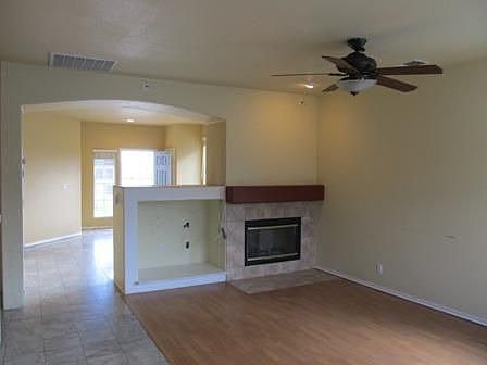 4th image of 496 Potters Ct