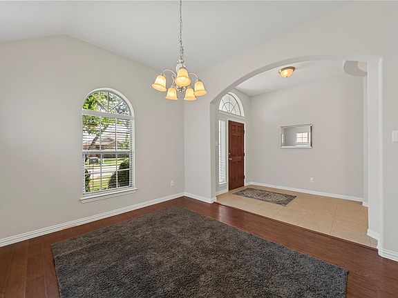 4th image of 11913 Summer Springs Dr
