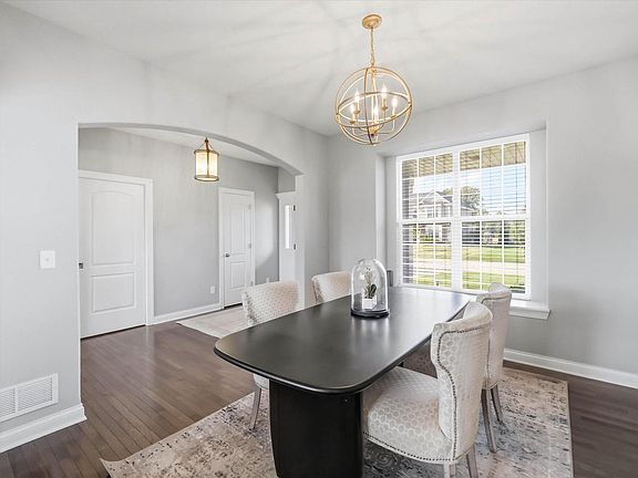 5th image of 1815 E Lilac LANE