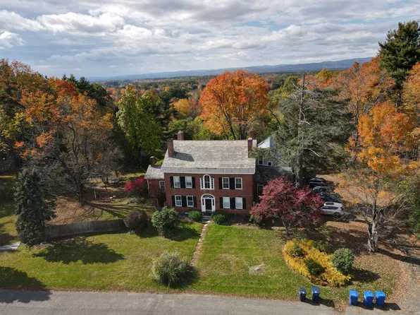 410 Old Montague Rd APT 3, Amherst, MA 01002