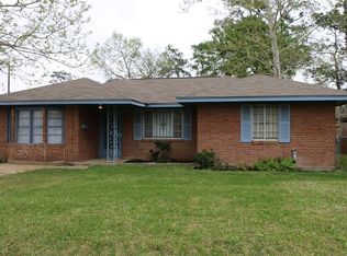 10458 Castleton St, Houston, TX 77016