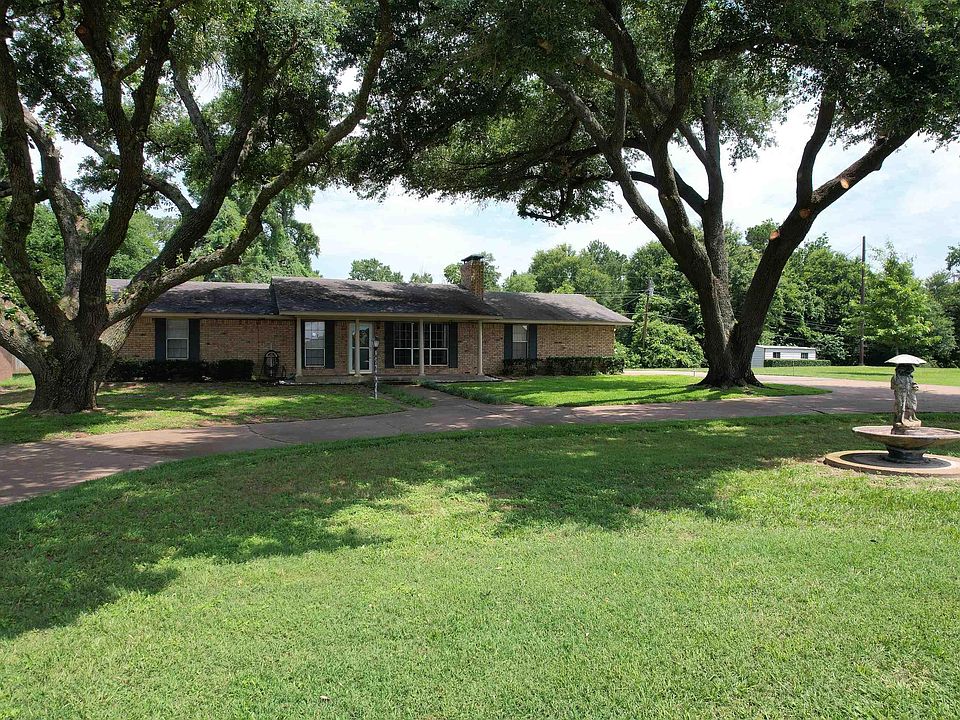 1st image of 348 Horseshoe Dr