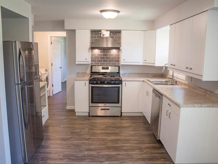 6920 Curwood Dr — Photo 11