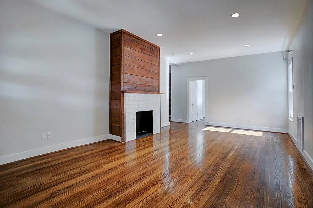 2 bed, 2.0 bath, 1400 sqft, $2,550 — Photo 3