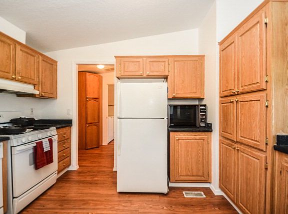 4th image of 310 N Karey Ln
