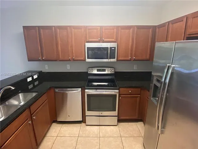 2 bed, 2.5 bath, $2,600 — Photo 4