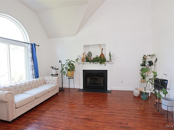 5th image of 3160 Chartwood Dr