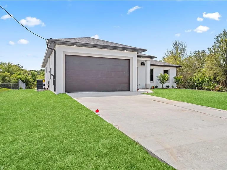 2705 Darlene Pl — Photo 4