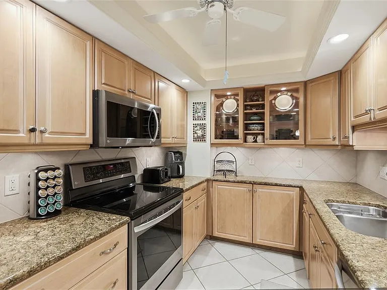 1750 Benjamin Franklin Dr #9B — Photo 11