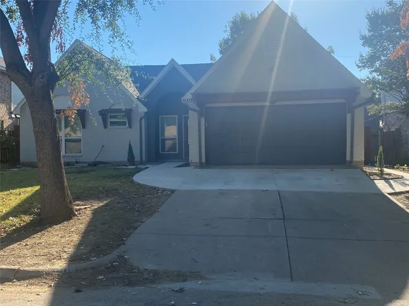 6003 Heatherglen Dr, Arlington, TX 76017