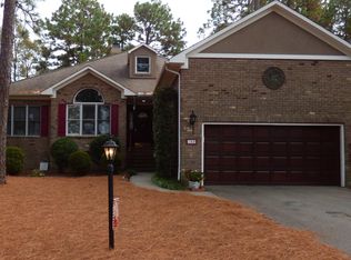 189 Hunter Trl, Southern Pines, NC 28387
