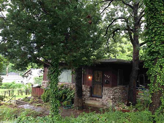3rd image of 1422 W 22nd St