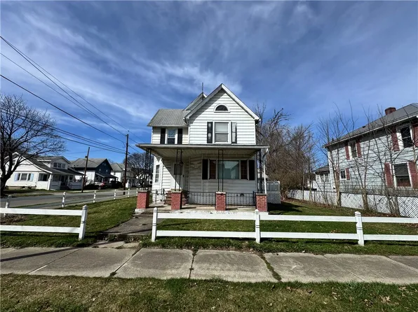 121 Davis St, Corning, NY 14830