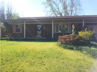 202 Seneca Cir, Winfield, WV 25213