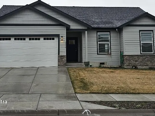 5478 Shalynn Dr, Klamath Falls, OR 97603