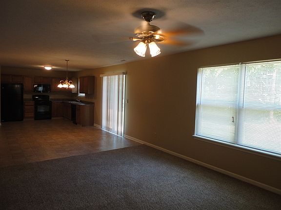 4th image of 3619 Catalpa Ave