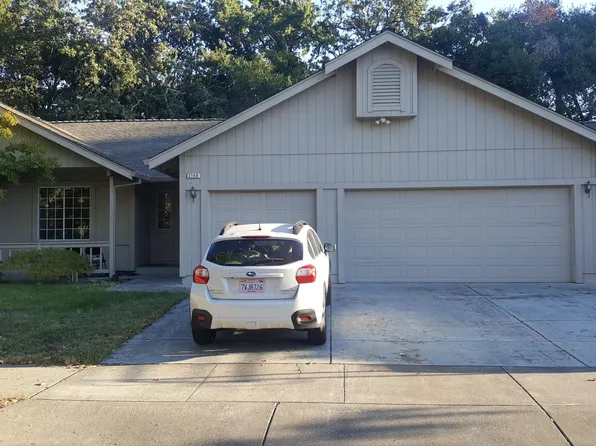 2140 Natasha Ct, Santa Rosa, CA 95403