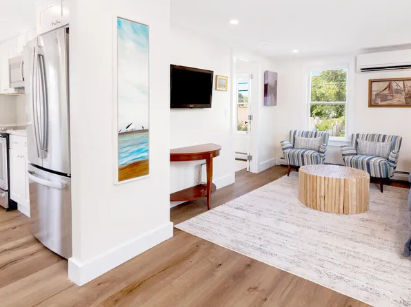 28-32 Standish Street #U32B, Provincetown, MA 02657