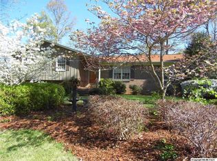 112 Nottingham Rd, Rainbow City, AL 35906