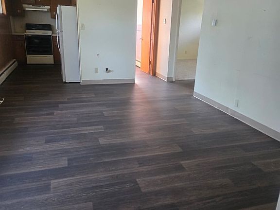 2nd image of 1210 Elm St #5
