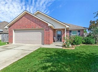 41857 Snowball Cir, Ponchatoula, LA 70454