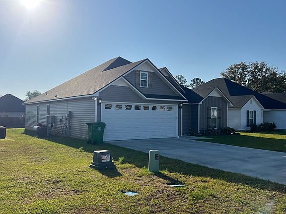 3rd image of 2051 Meadow Cove Dr