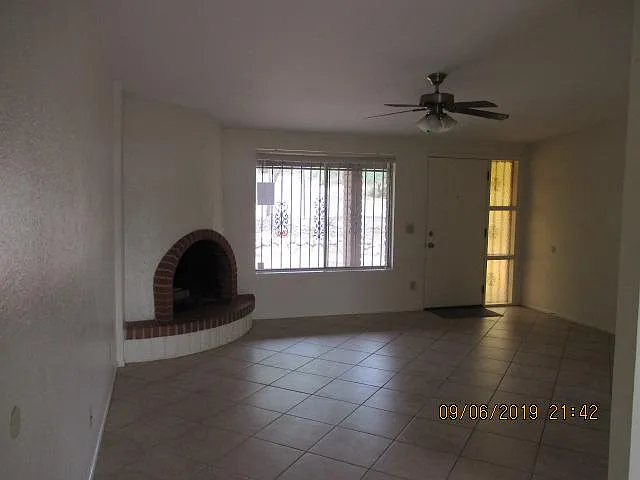 3181 W Liberty Tree Ln — Photo 3