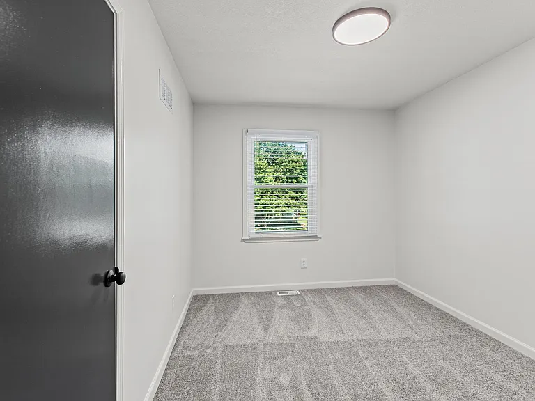16209 Speaker Ave — Photo 10