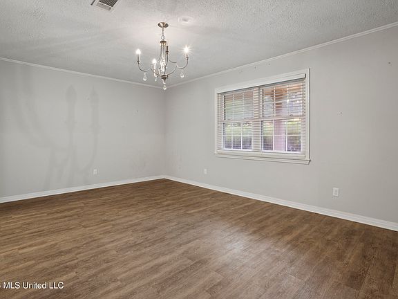 5th image of 9121 Barnacle Blvd