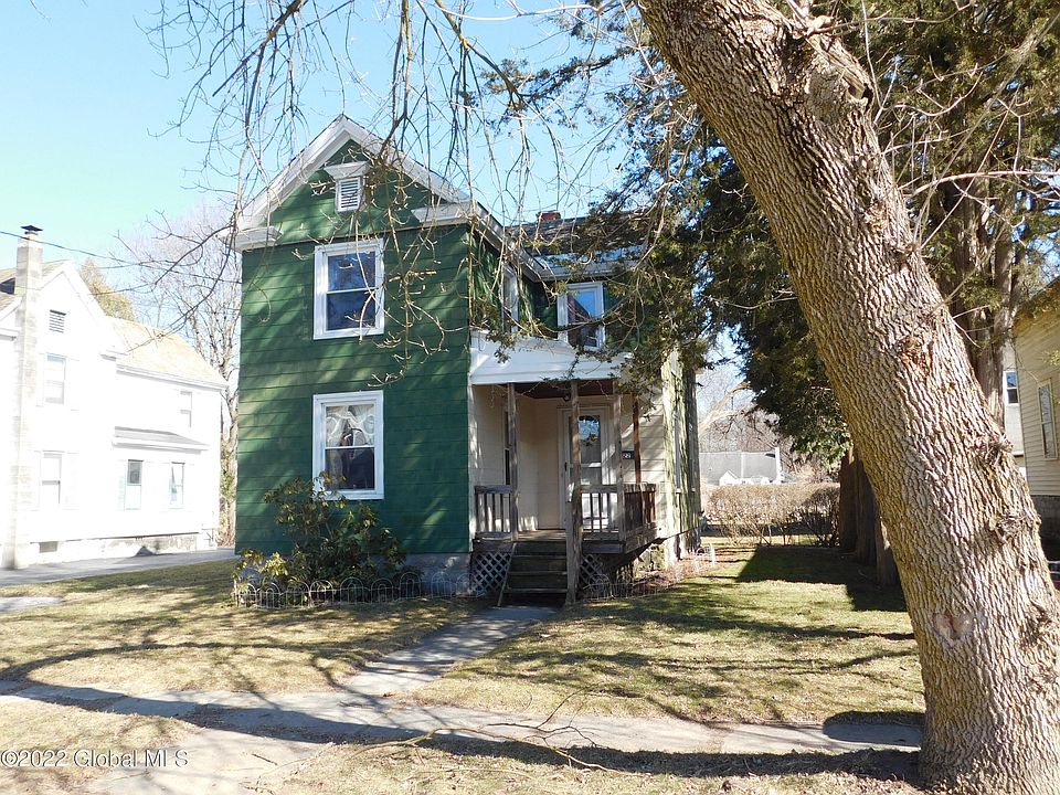 1st image of 22 N Oak St