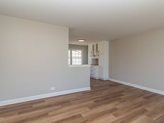5th image of 1516 N Kennicott Ave