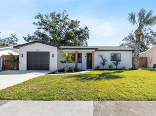 2221 Lauren Dr, Largo, FL 33774