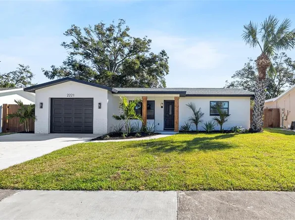 2221 Lauren Dr, Largo, FL 33774