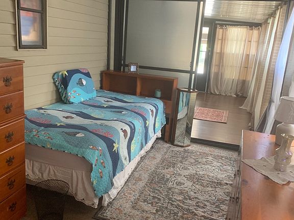 5th image of 9014 Bolton Ave #116