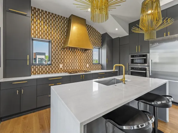 208 Dundas Ln, Raleigh, NC 27603