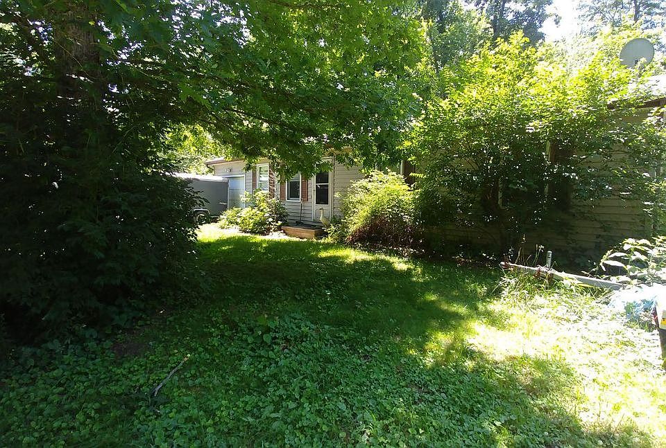 2nd image of 10883 Pleasant Renner Rd